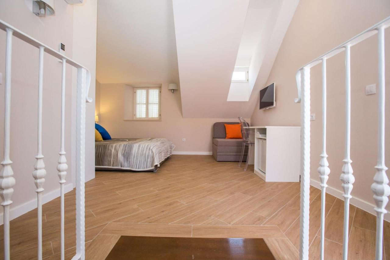 Villa Flores Room With Balcony Dubrovnik Bagian luar foto